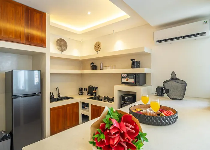 Alisa - Pool Retreat With Rooftop Lounge Close To