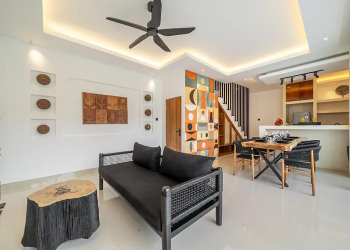 Alisa - Pool Retreat With Rooftop Lounge Close To Villa Canggu (Bali)