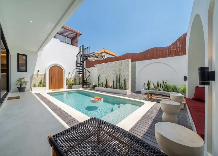 Villa Alisa - Pool Retreat With Rooftop Lounge Close To Canggu (Bali)